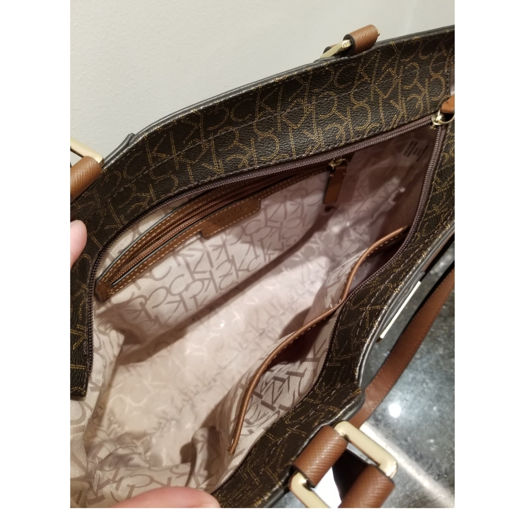 Calvin Klein Tote Large - Picture 5 of 6